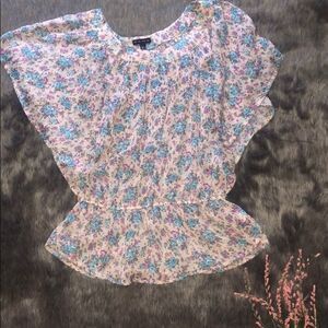 Women’s size medium F.a.n.g pink Floral blouse 0151